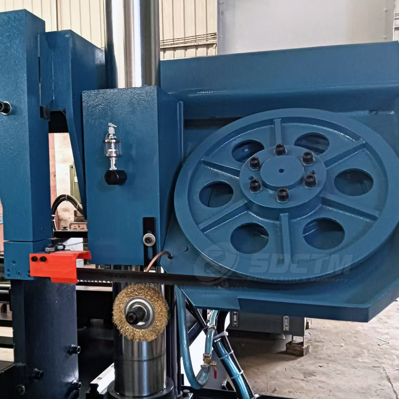 GSK4230 Hot Selling Automatic Band Saw Machine CNC Horizontal Metal Band Saw Machine Easy to Operate