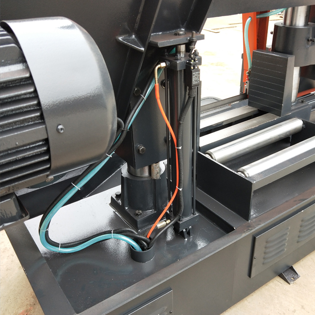 Factory Price cutting machine GB4260 band saw cutting machine