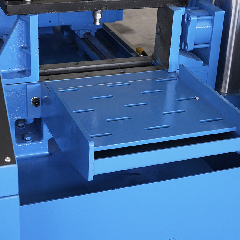 Full Automatic Metal Cutting Machine Horizontal CNC Band Saw GSK4235 Hydraulic Sawing Machine GSK4233
