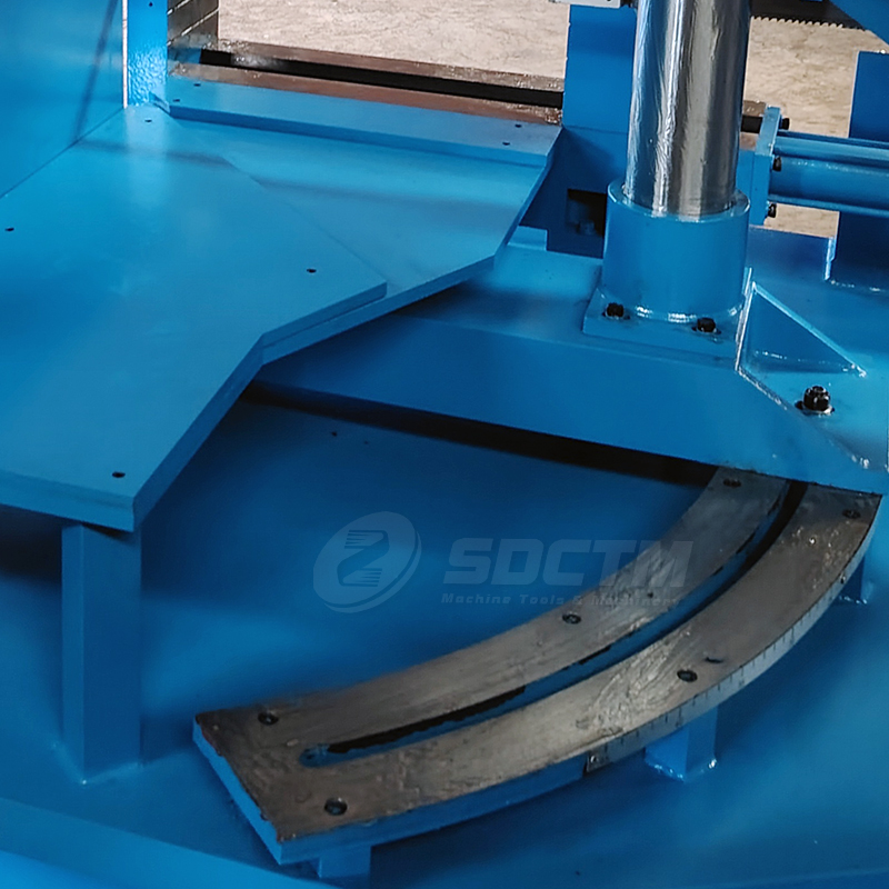 45 ° Oblique Cut Band Saw Price GZ4250 Stainless Steel Sheet Saw Cutting Machine