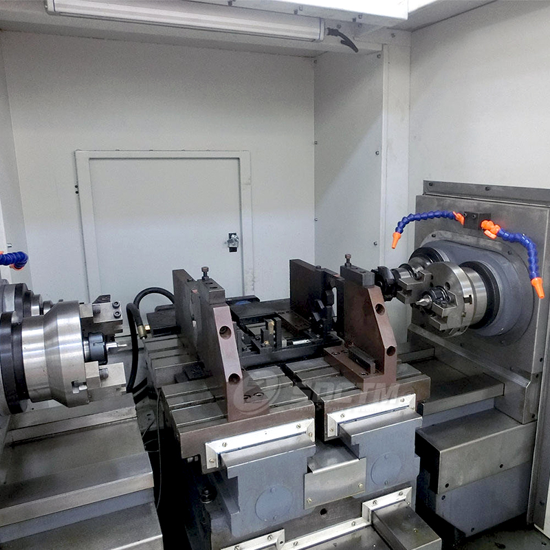 CNC Milling End Face and Drilling Center Hole Machine ZX8220-700 Used for Machining Shafts and Chucks