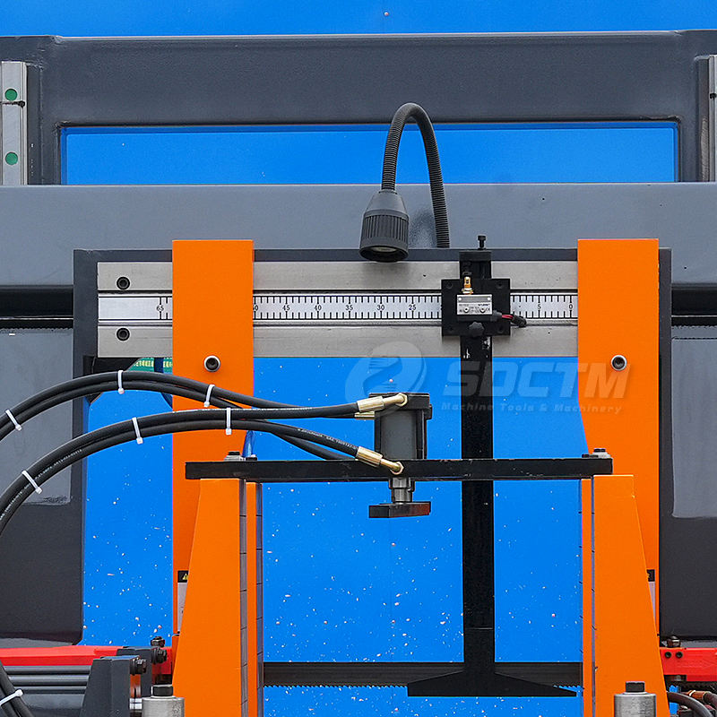 GSK4250 Wire Gauge Metal Band Sawing Machine Automatic Metal Cutting Saw Machine for Cutting Aluminum And Steel
