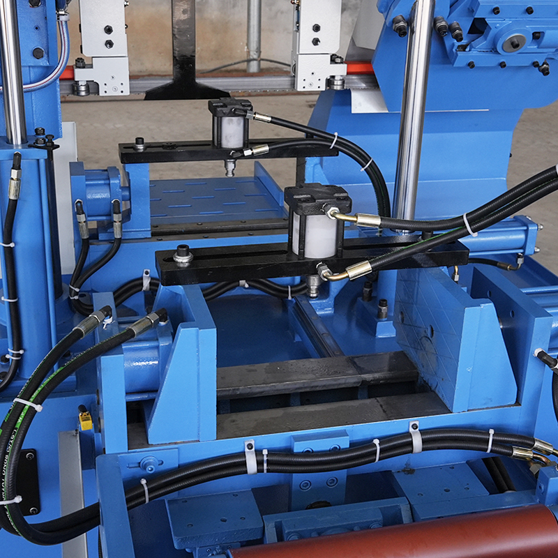 GSK4235 Automatic Band Saw Machine 4.0Kw Motor for Metal Cutting 13.78 Inches 350*350mm Cutting Range