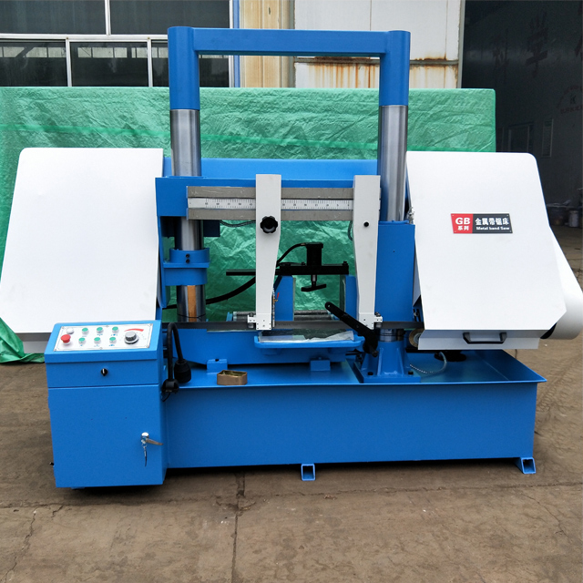 Horizontal metal band sawing machine GB4250 for metal cutting