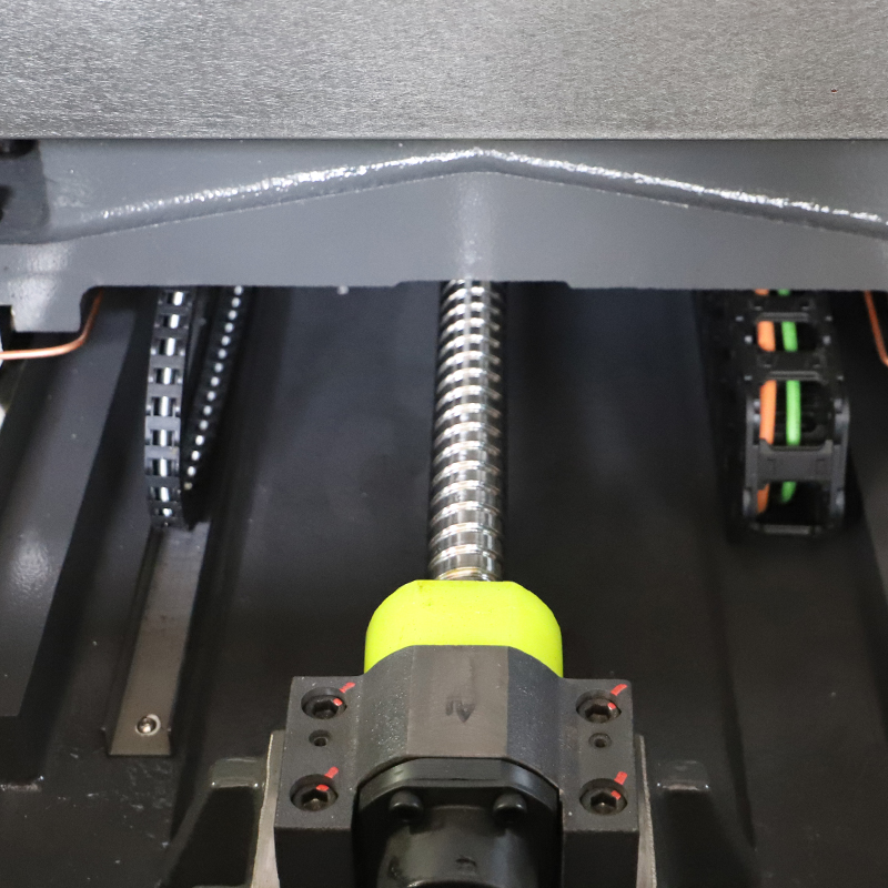 High Precision VMC855 Vertical CNC Machining Center for Metal Milling & Mold Making